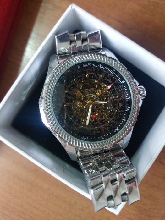 Годинник механічний. Скелетон.