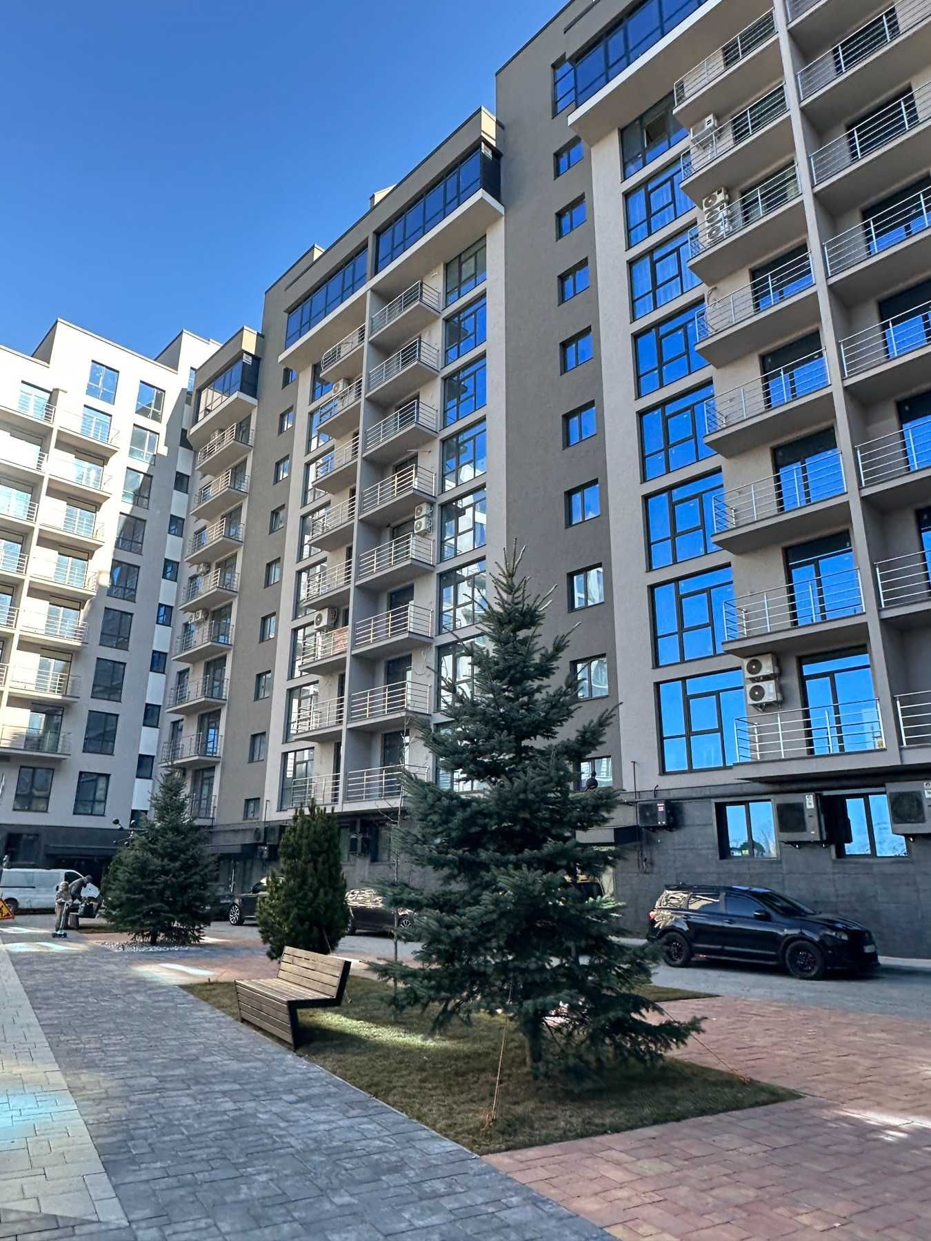 ПЕНТХАУС з ремонтом з виглядом на озеро та парк Шевченка!