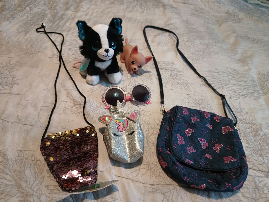 Zestaw torebek i dwa pieski dla dziewczynki