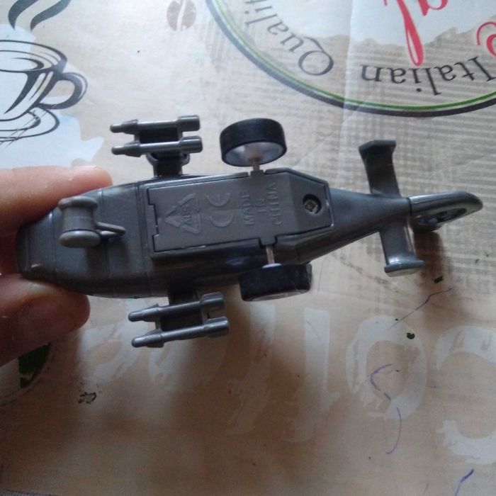 Іграшковий вертоліт Каргобоб