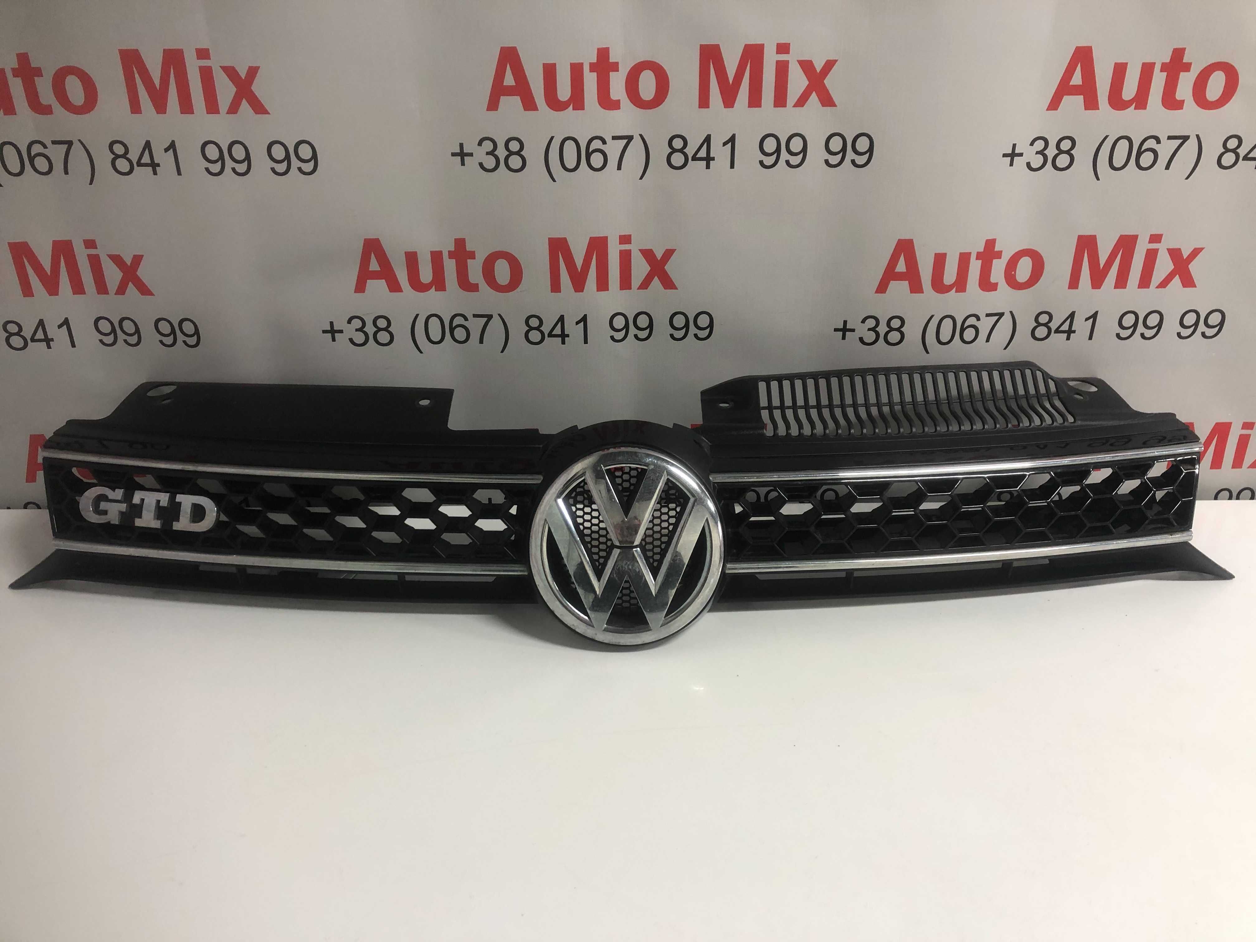 Volkswagen Golf 6 GTD 5K0853651AK решітка радіатора