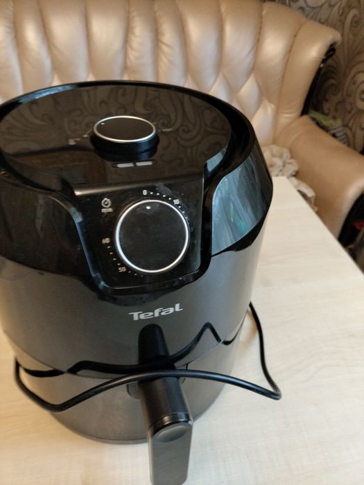 Продам Аерогріль Тефаль В хорошому состоянії почті нове