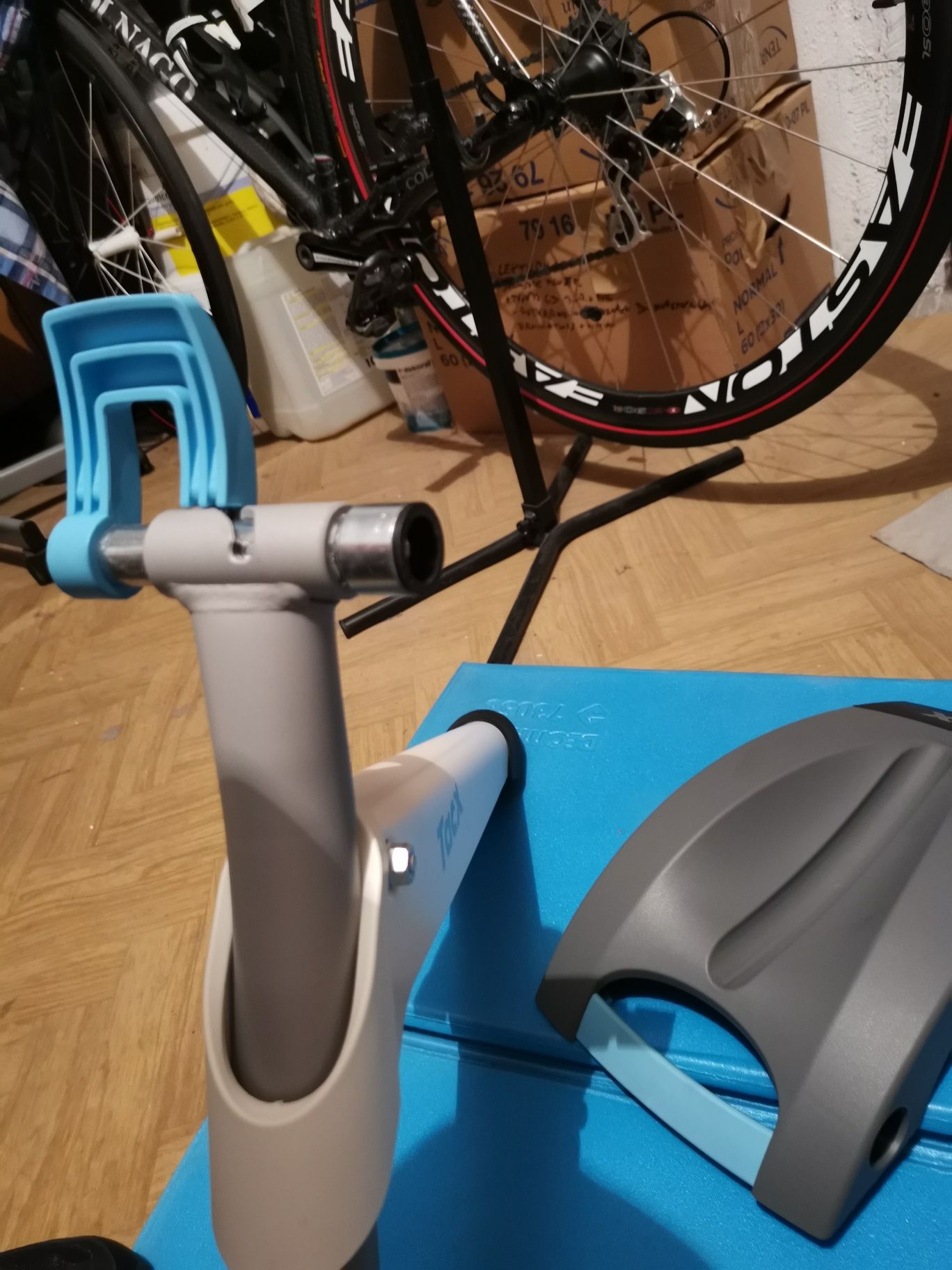 trenażer magnetyczny Vortex Tacx Smart T2180+dodatki, stan bdb