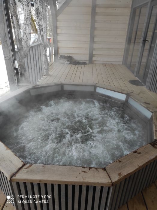 Оздоровчий чан та джакузі