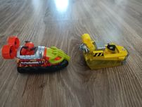 Dwa małe pojazdy Psi Patrol