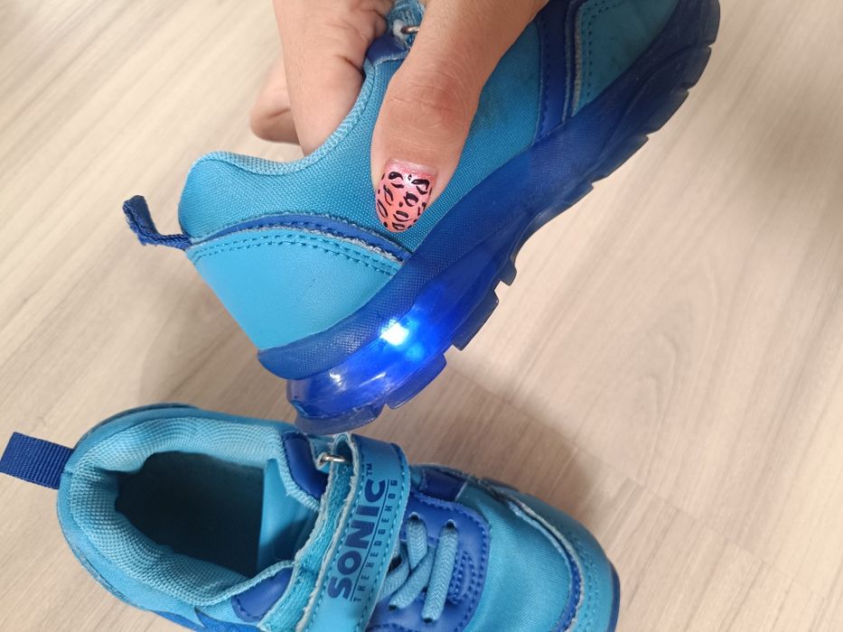 Buty Sonic świecące adidasy niebieskie LED