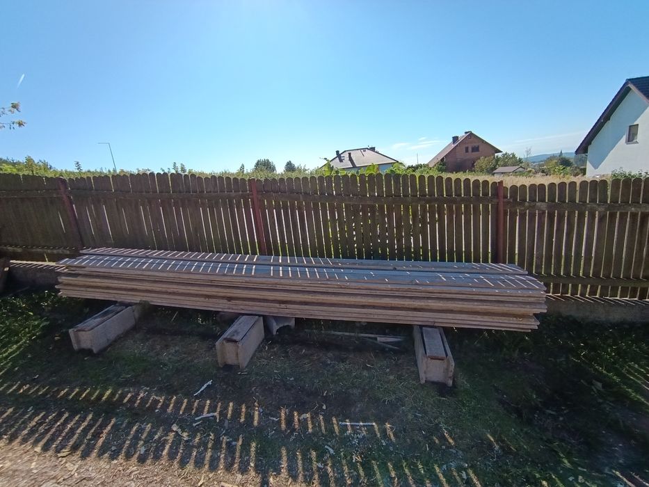Stemple oraz deski szalunkowe