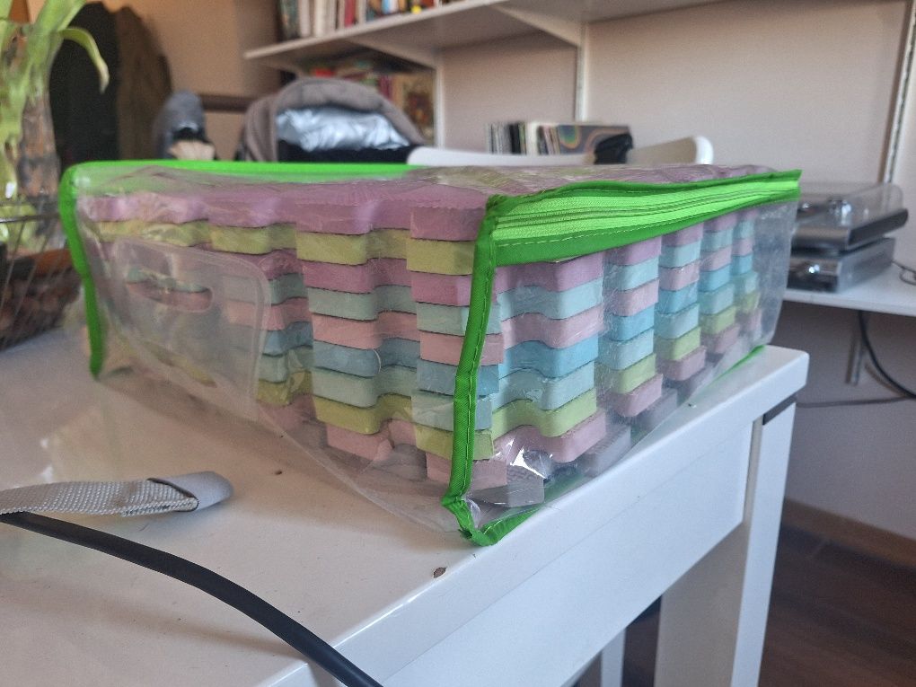 Puzzle mata dla niemowlaka