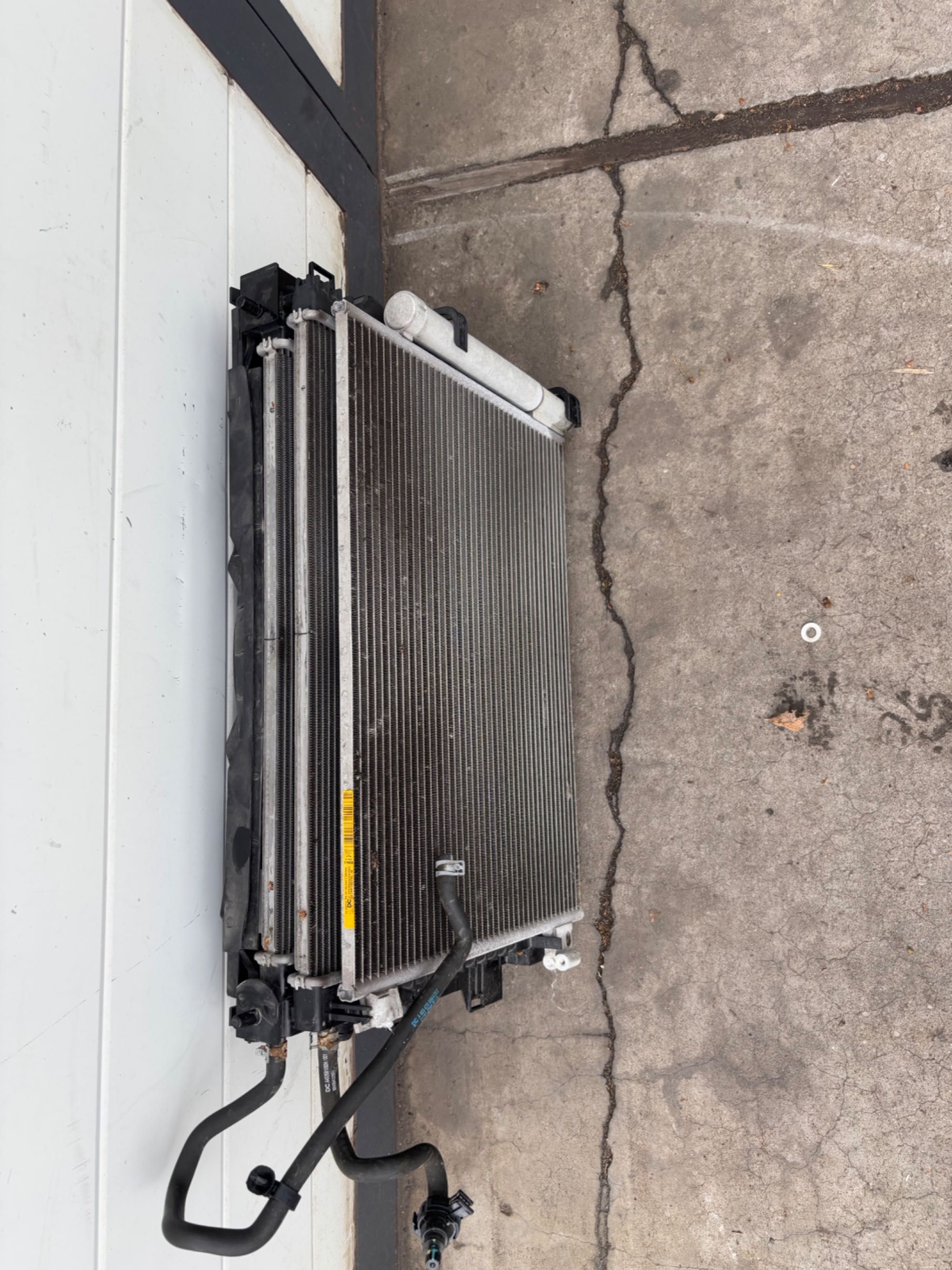 Chłodnice wentylator Renault Twingo III 0.9 tce komplet