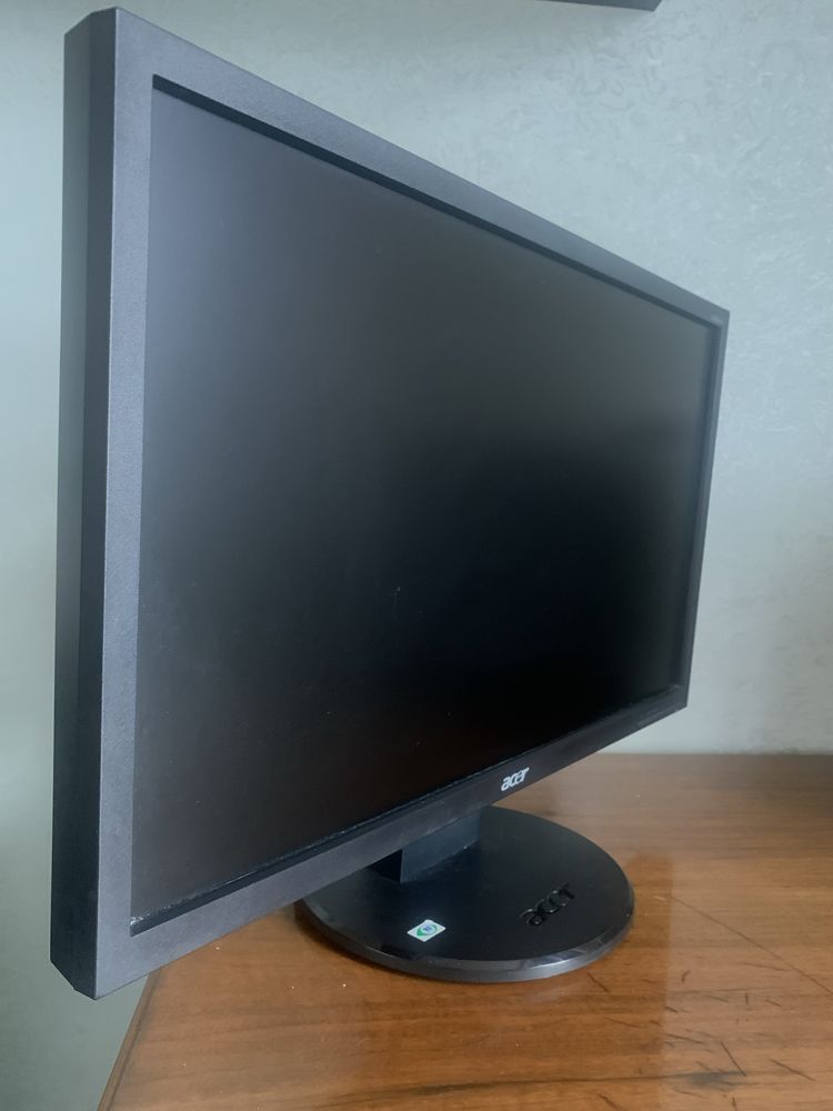 Монитор Acer V223HQ - диагональ 21,5.