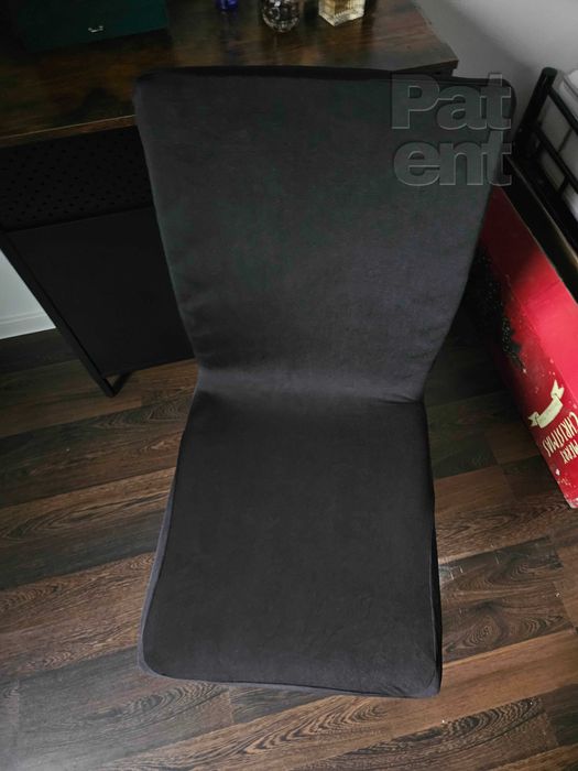 Czarne uniwersalne elastyczne pokrowce na krzesła 4 sztuki komplet