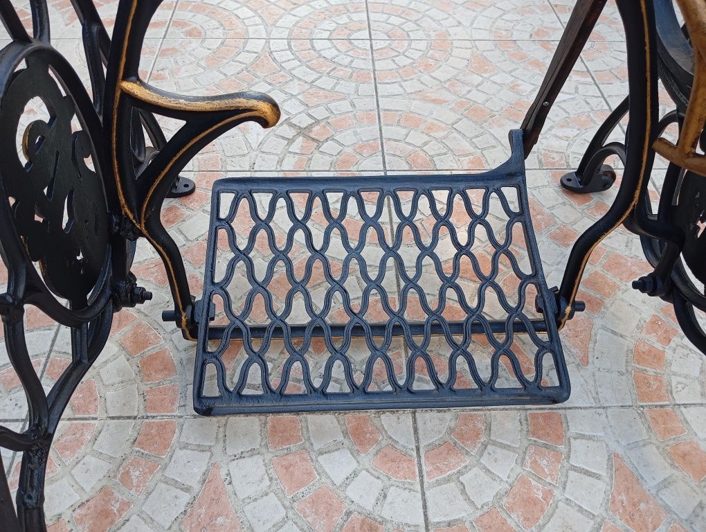 Máquina de costura antiga