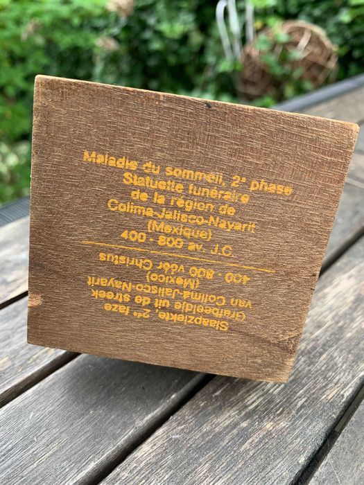 zeźba stara stuteetka funeralna,  prekolumbijska Meksyk, replika