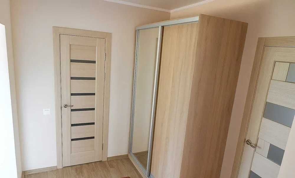 Продам сучасний будинок біля Києва в 10хв від метро Бориспільська. Газ