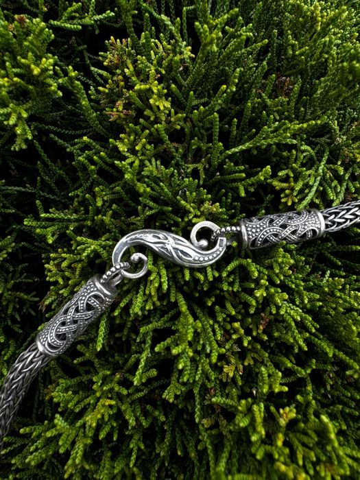 Срібний ланцюжок у скандинавському стилі