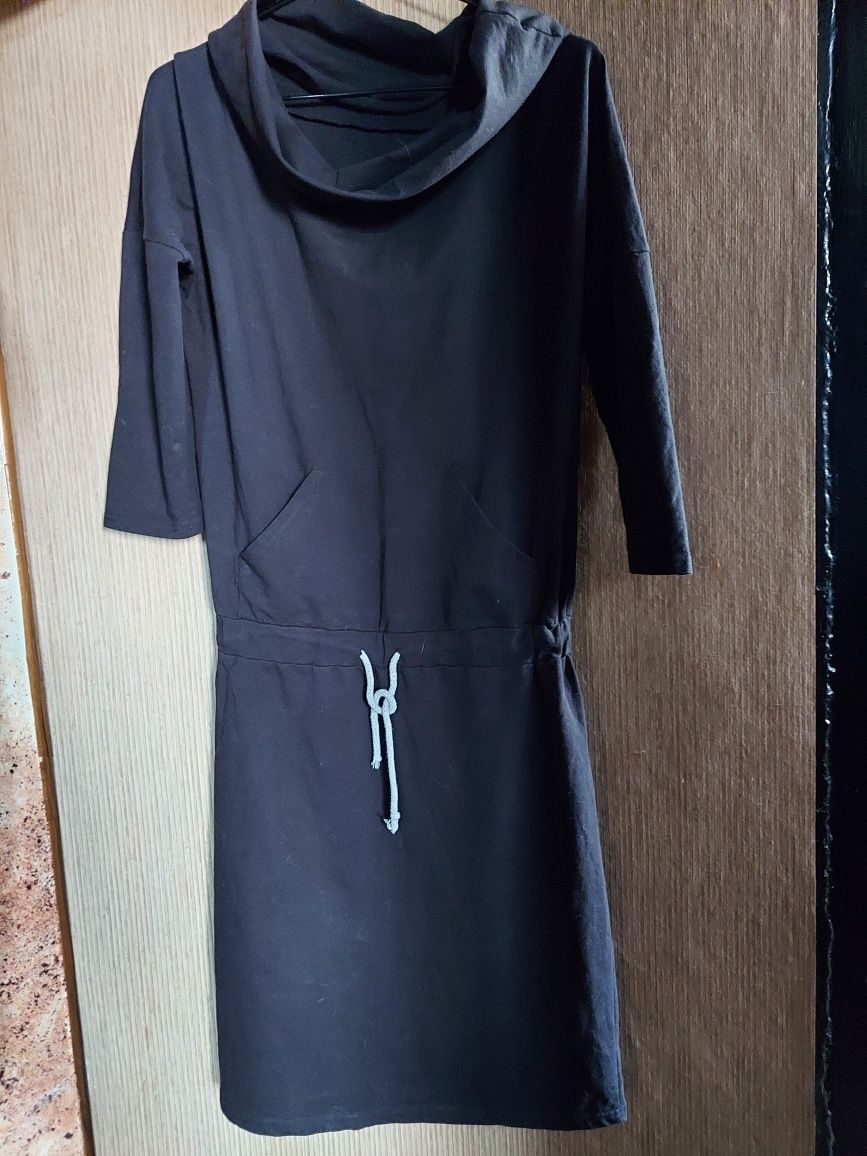 sukienka | czarna | wiązana | dresowa | kangurka