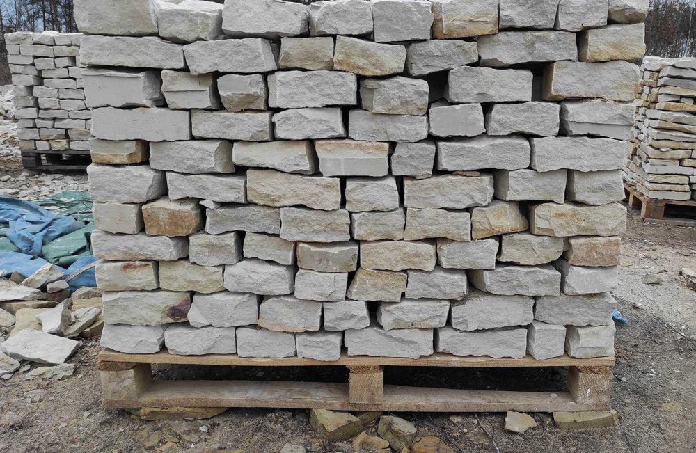 Kostka/cegła kamień piaskowiec-(płot,grill,altanka)