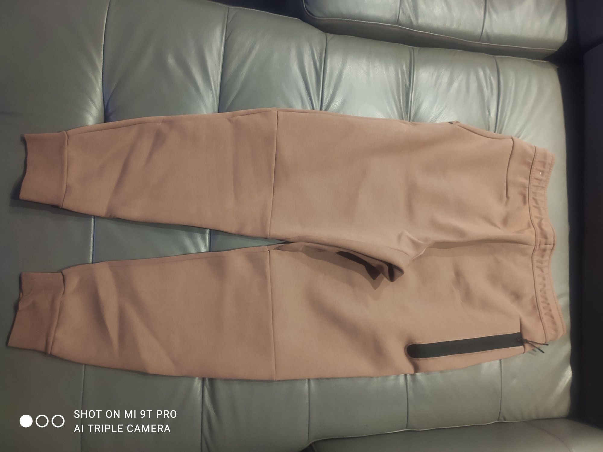 Brązowy komplet dresowy Nike tech fleece r.M