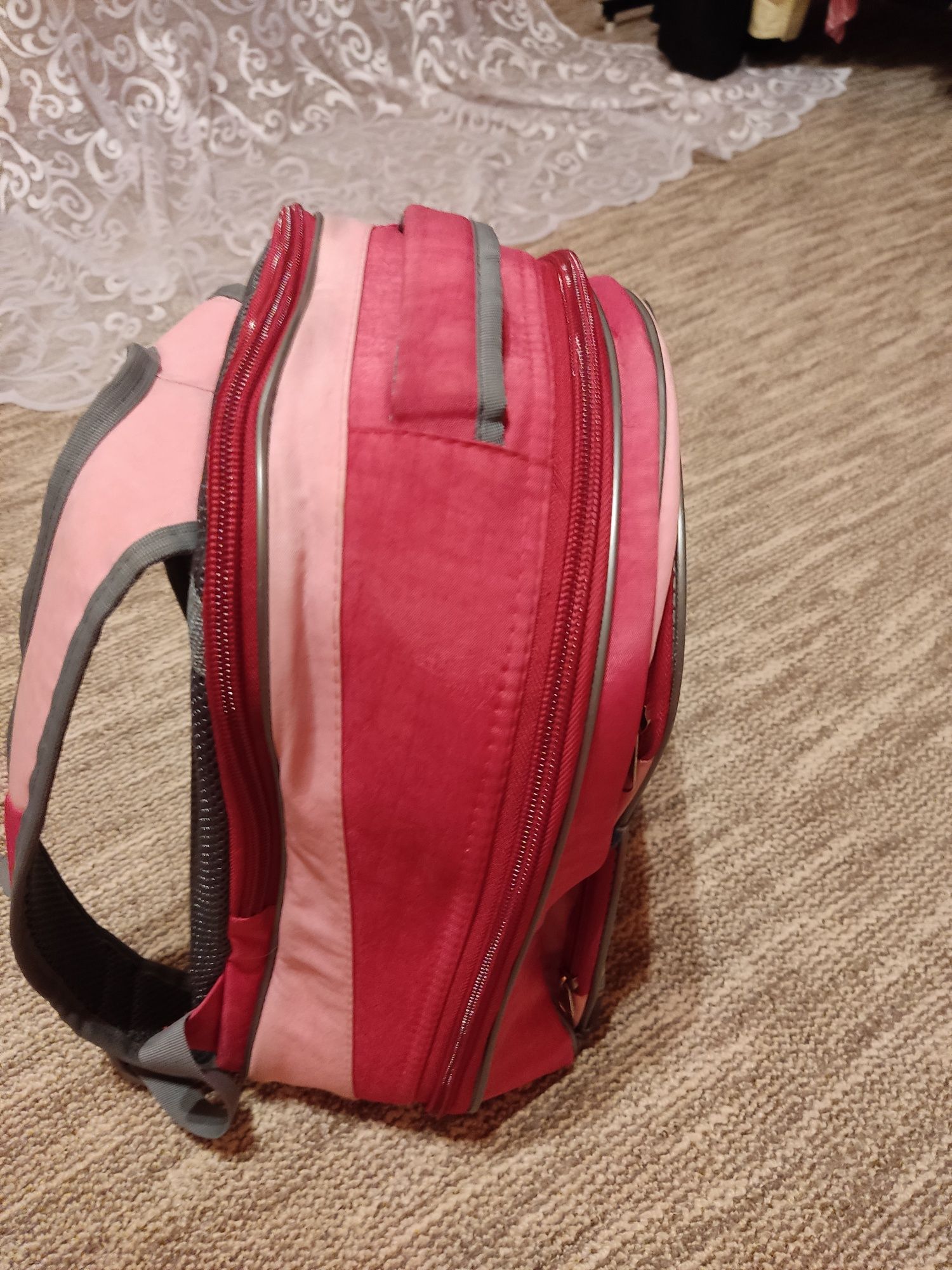 Шкільний рюкзак в ідеальному стані
