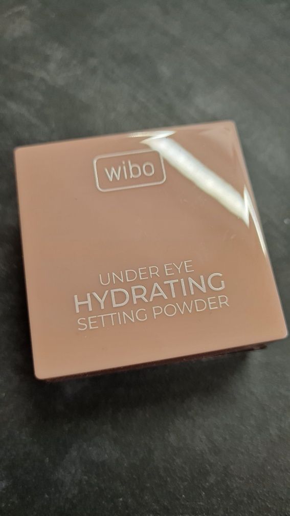 Wibo under eye Hydrating setting powder lekki puder pod oczy

Wibo und