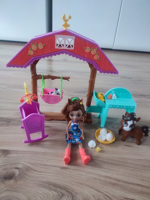 Enchantimals lalka koń żłobek na farmie