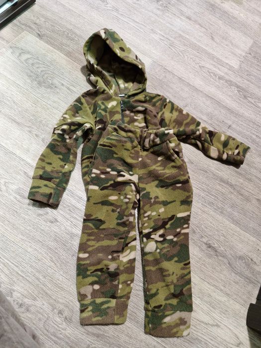 Костюм на флисе на мальчика