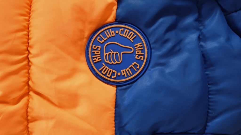Niebiesko pomarańczowa kurtka zimowa dla chłopca rozmiar 80-86