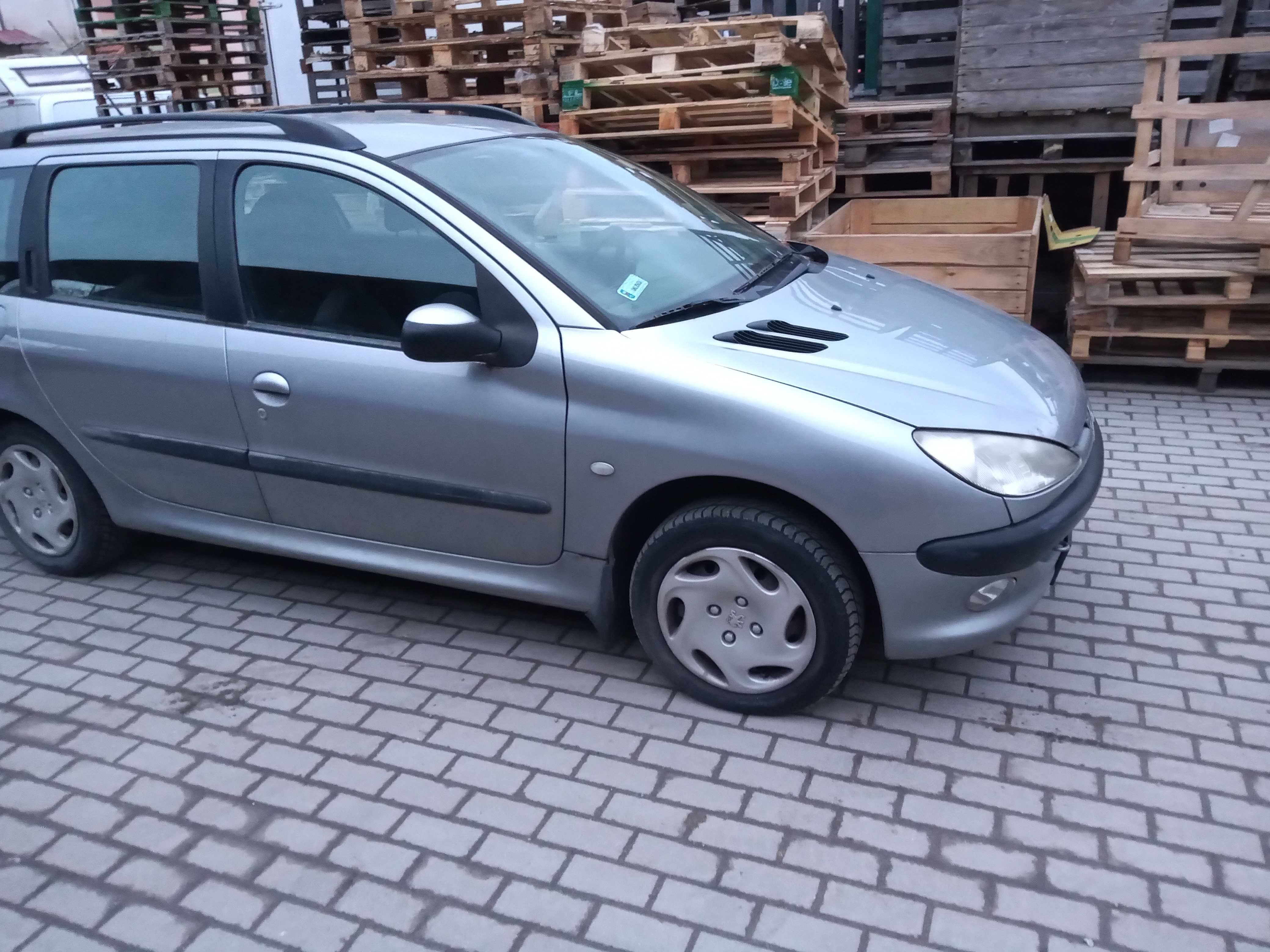 Peugeot 206 Maska Pokrywa Silnika Srebrna