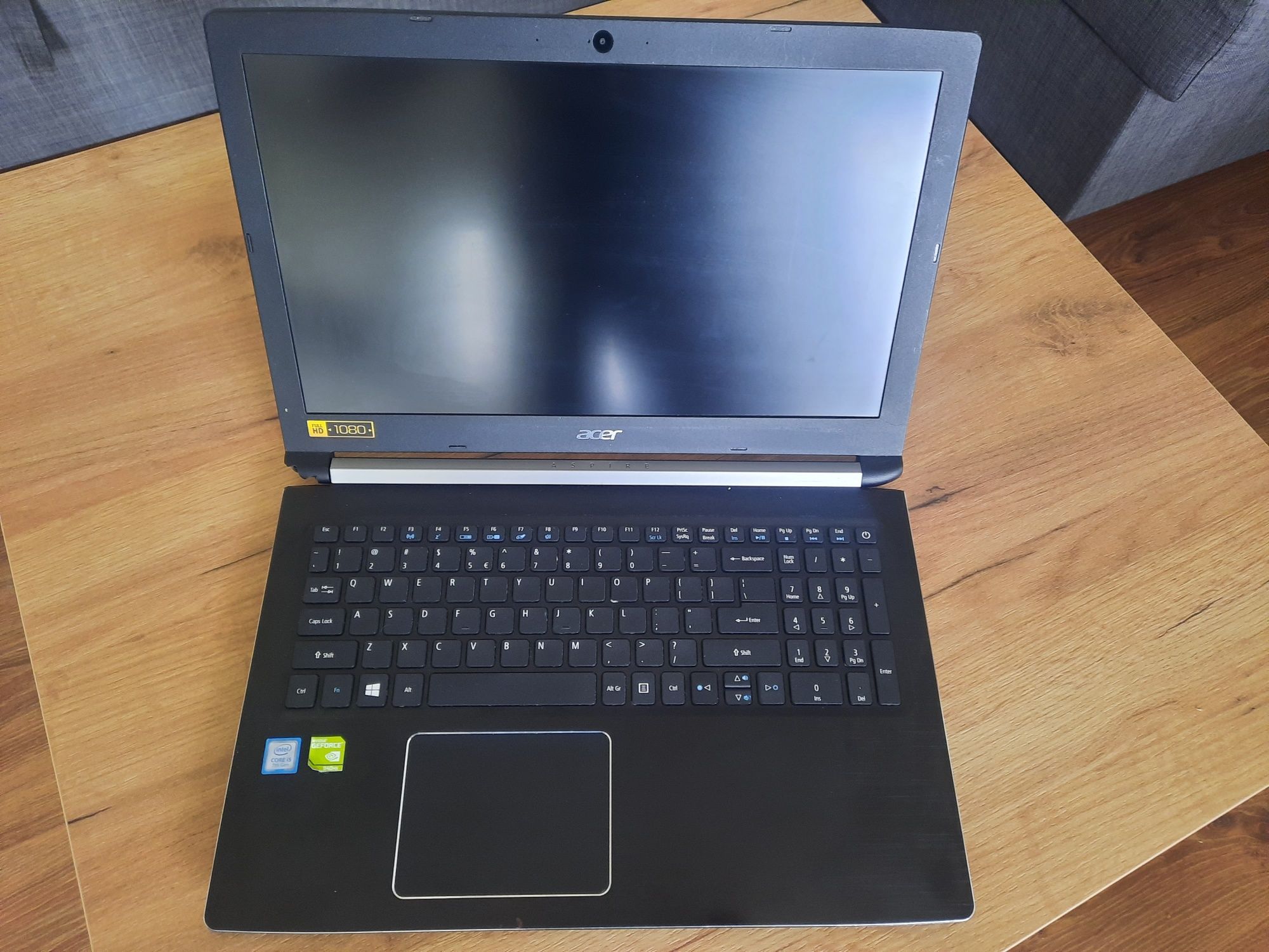 Acer Aspire A515 i5-7200/6/256 NVidia geforce 940m