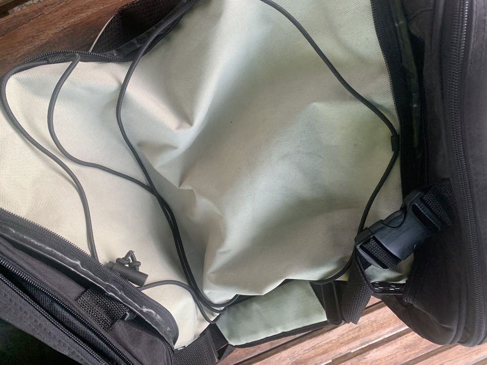 Saco de viagem com rodas ( novo )