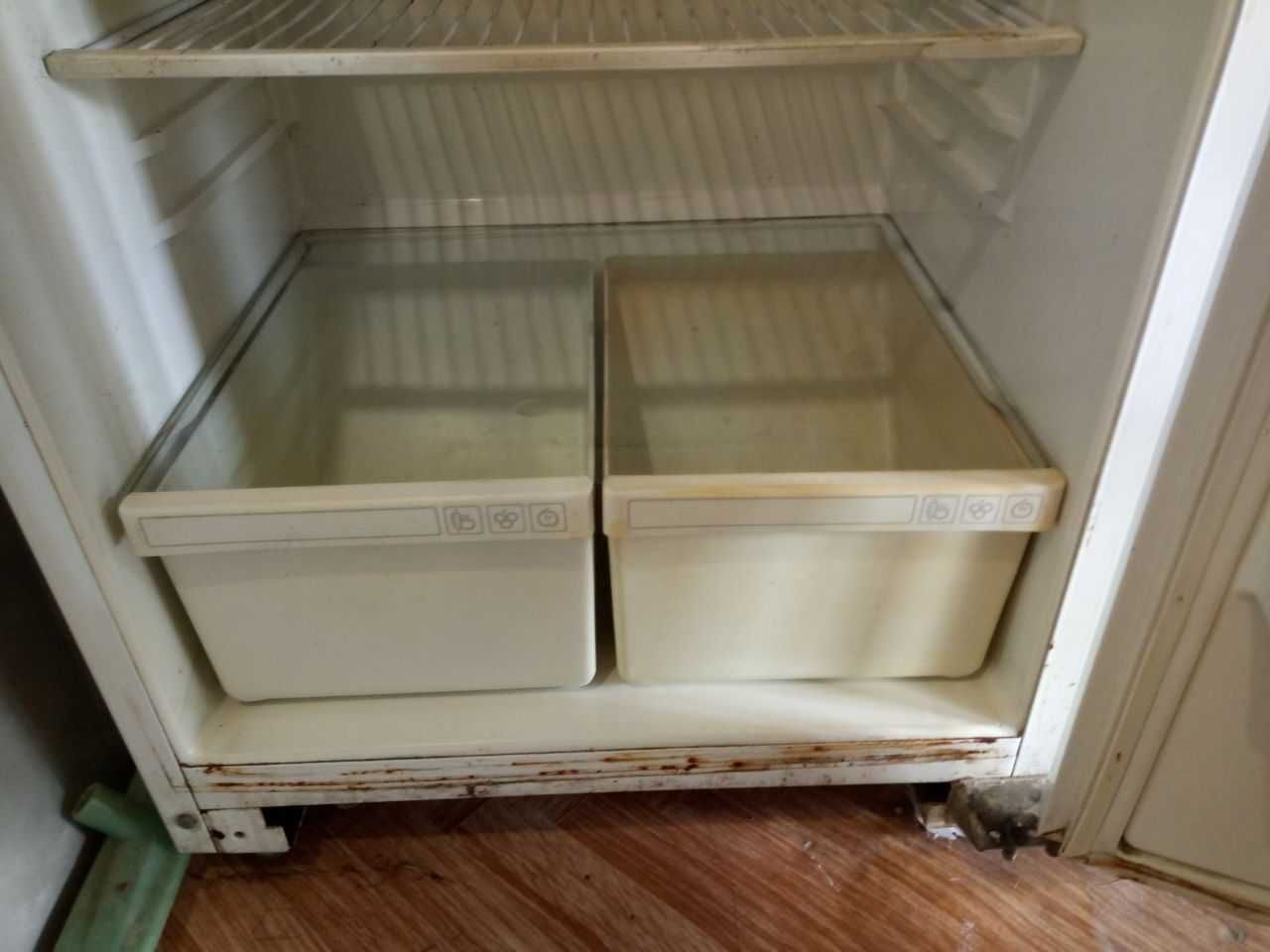 Холодильник "Атлант" б/у (с морозилкой)