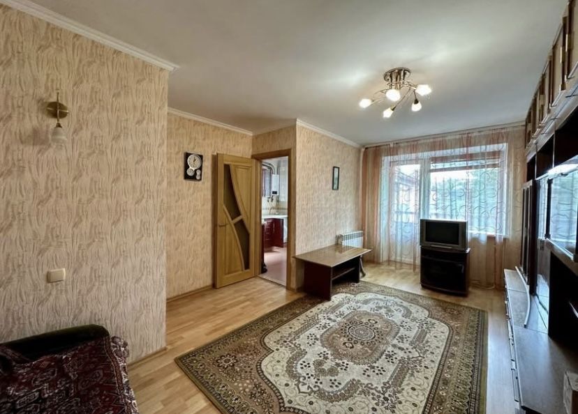 Продам 3- х кім квартиру в центрі міста.