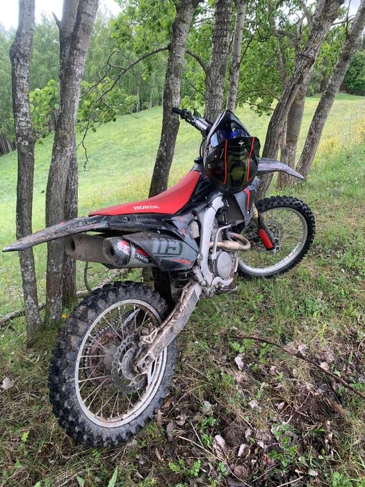 Honda CRF 250 2015 – po generalnym remoncie, stan bardzo dobry