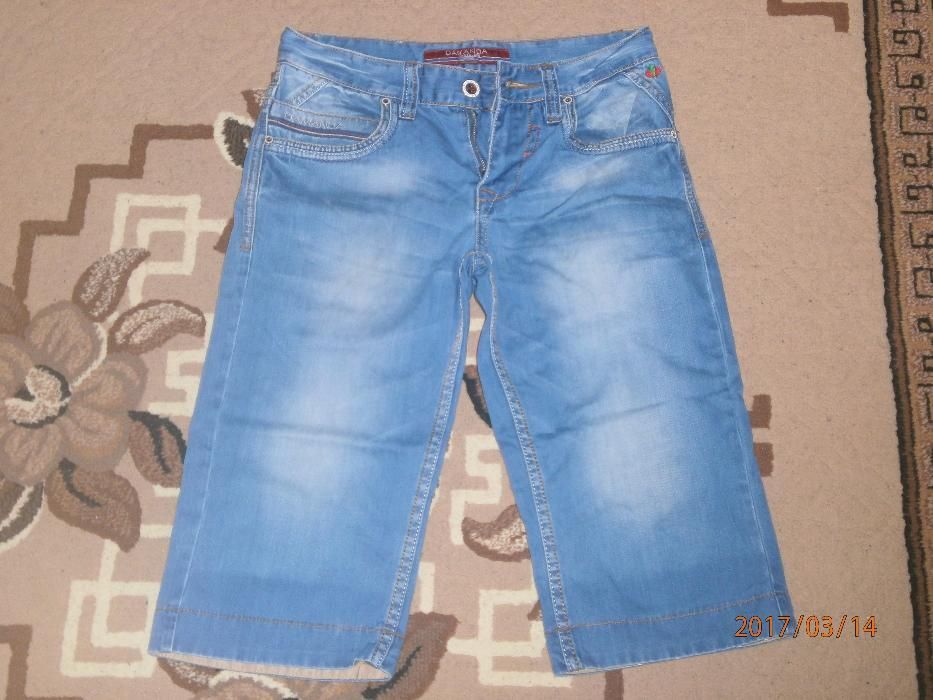 Продаю джинсовые бриджи на подростка 11-13 лет