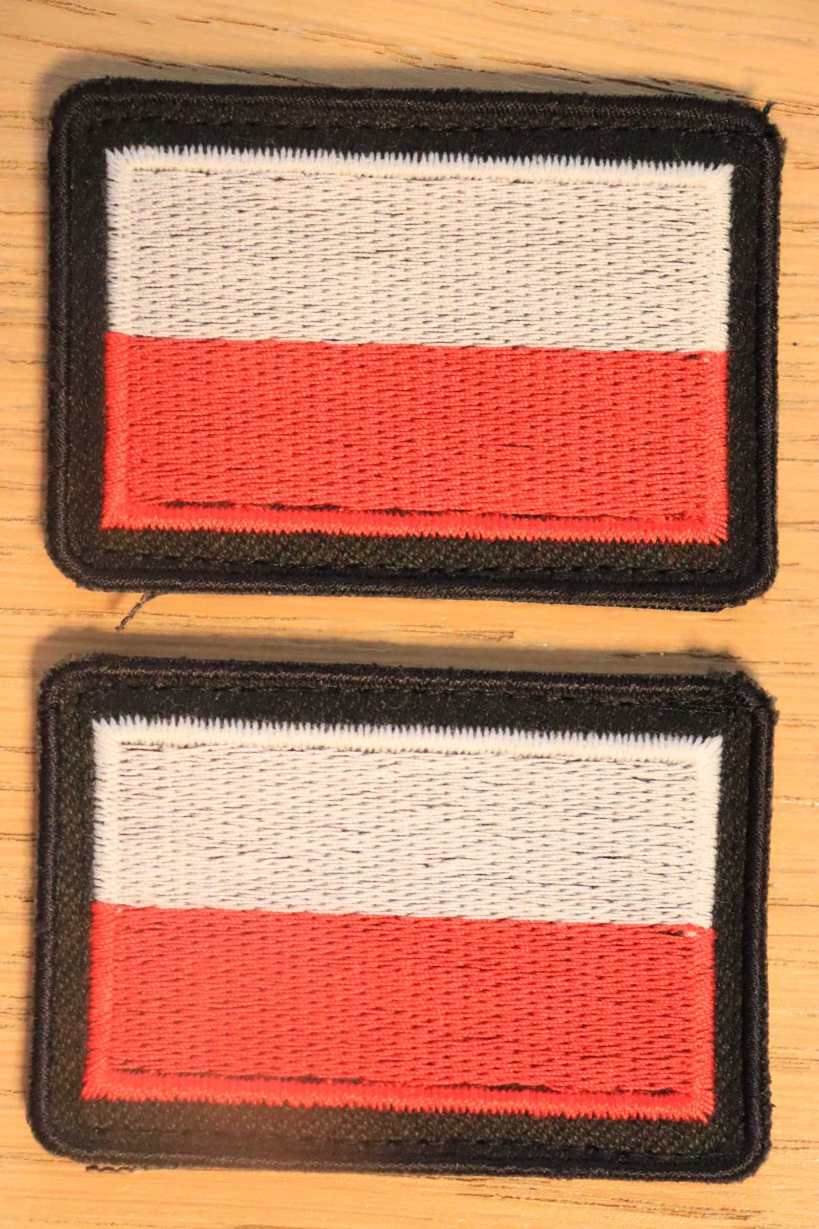 Flagi Wojska Polskiego na rzep - para