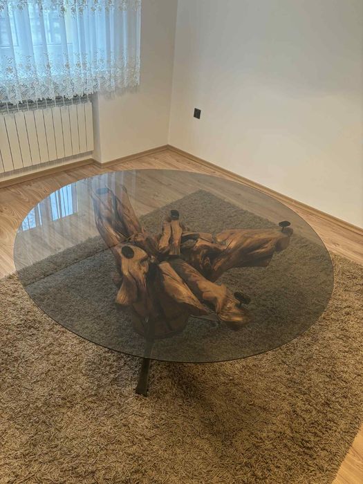 Stół z korzenia dębu