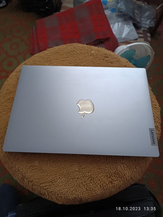 Игровой ноутбук в идеальном состоянии