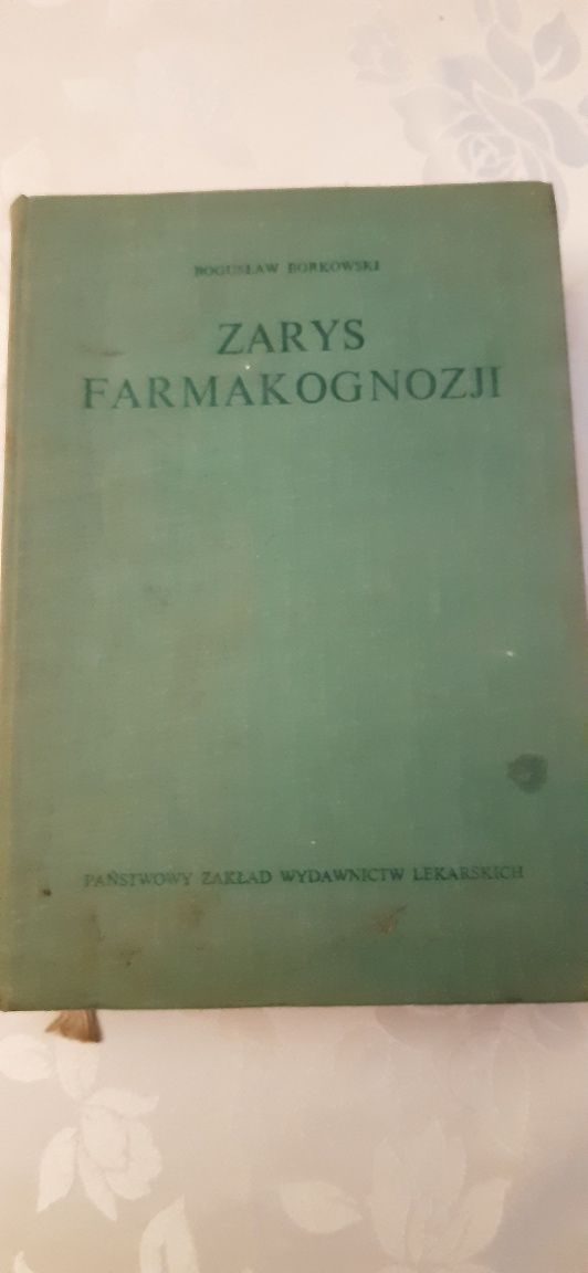 Zarys farmakognozji PZWL