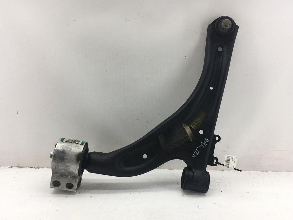 Важіль передньої підвіски нижній передній лівий CHEVROLET ORLANDO 2010