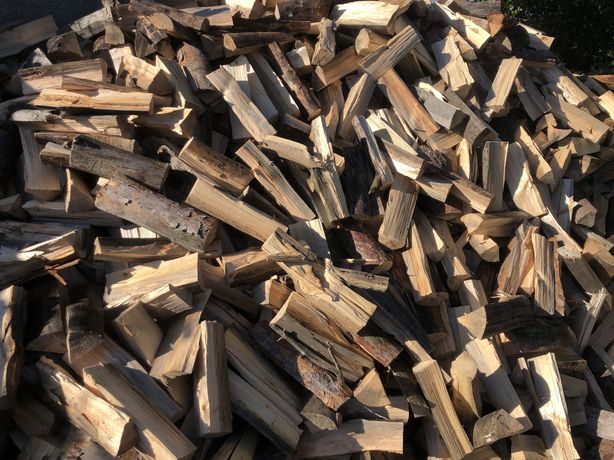 Продам дрова колотые дрова сосны ( сосновые) в Харькове