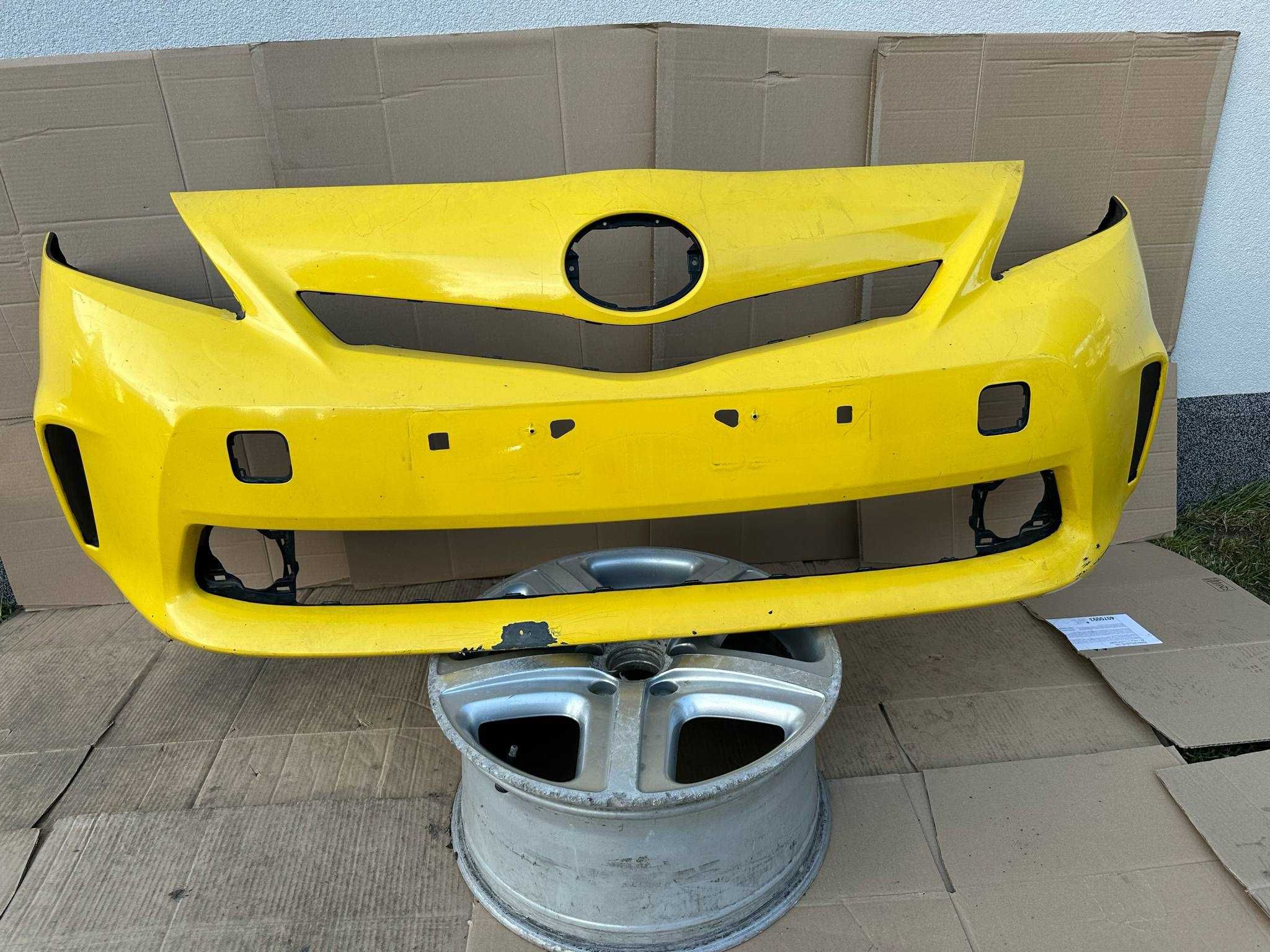 Toyota Prius Plus 12-15 zderzak przedni/przód Orginał