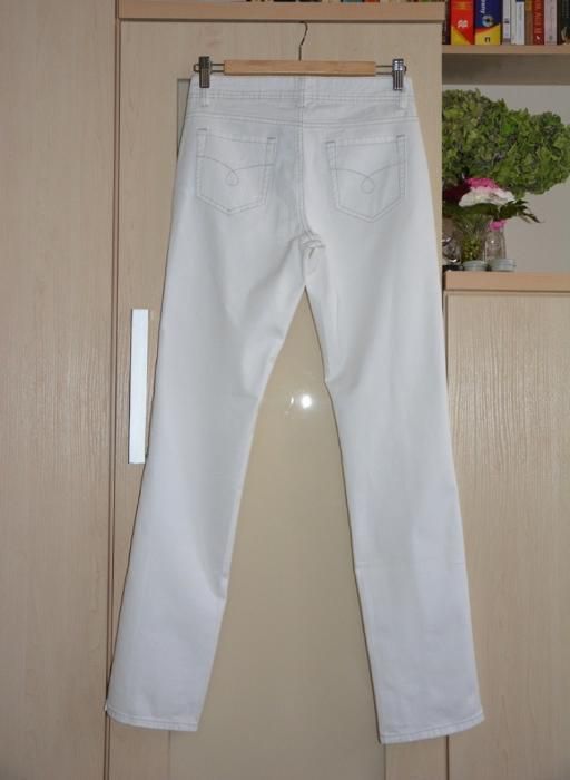 Białe nowe spodnie rurki r.36/S
