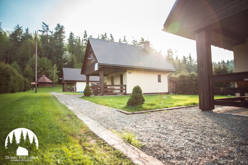 DOMKI POD LASEM - BIESZCZADY - Lesko - domek noclegi Polańczyk Solina