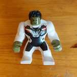 Figurka Lego Marvel Hulk White Jumpsuit 76144