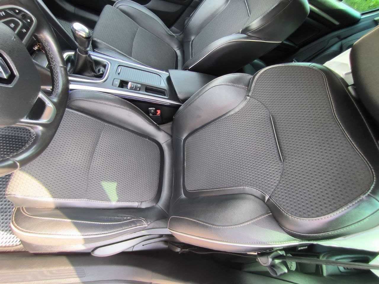 Renault Megane BOSE