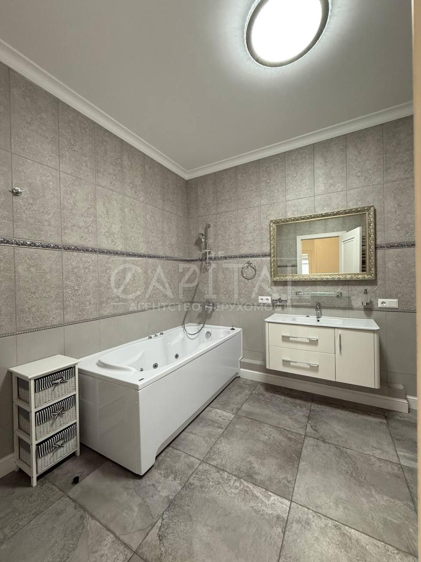 Оренда сучасного офісу в центрі Києва — БЦ Carnegie Tower, без %