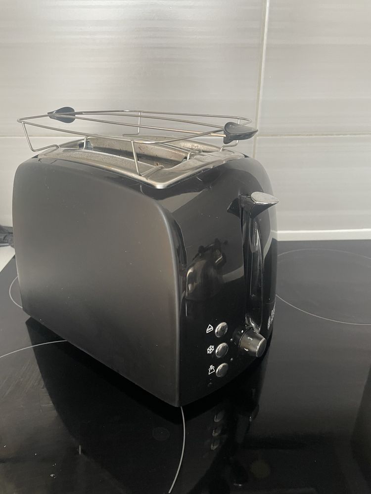 Toster / Opiekacz russel hobbs czarny 850w