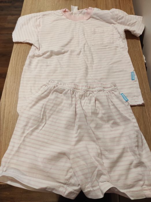 Piżama dla dziewczynki 104/110 + gratis