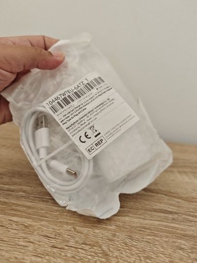 Швидкісний зарядний пристрій на 33W