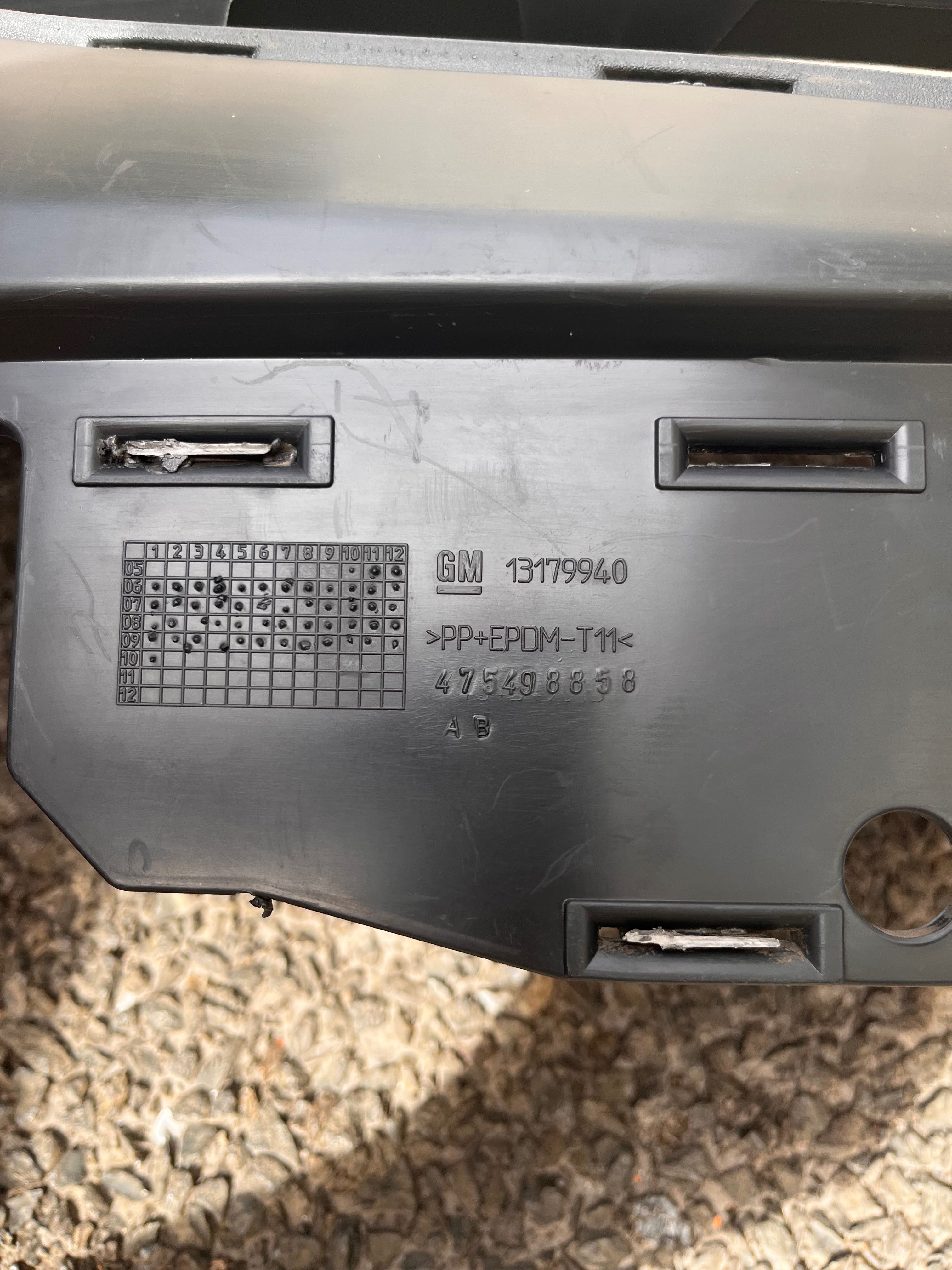 Grelha Frontal Opel Corsa D 2006/2010
